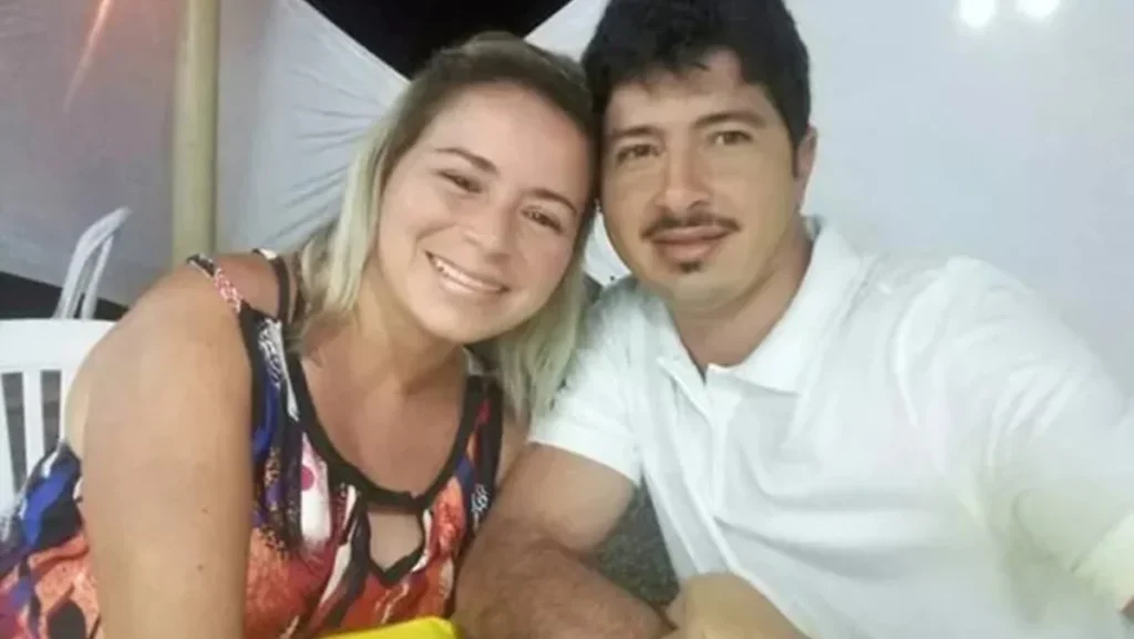 Motorista embriagado condenado a 43 anos após acidente fatal com casal grávido em Maceió Motorista embriagado condenado a 43 anos após acidente fatal com casal grávido em Maceió
