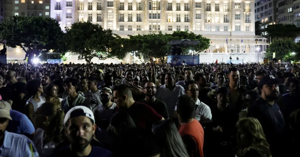 Mega Show da Shakira Atraí 2 Milhões em Copacabana: Segurança Notável sem Ocorrências Graves