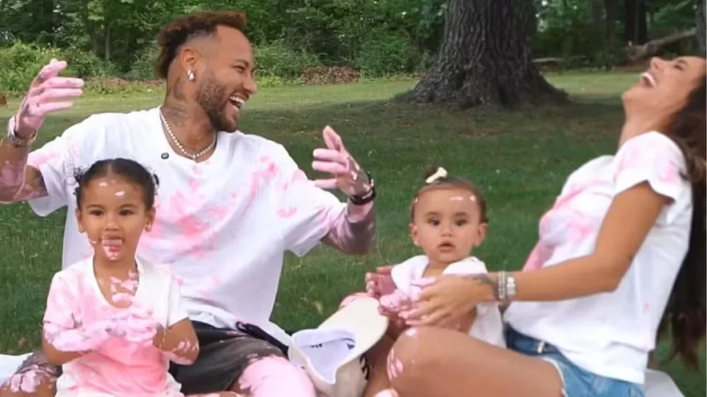 Neymar e Bruna Biancardi anunciam terceira filha durante a Copa do Mundo de 2026