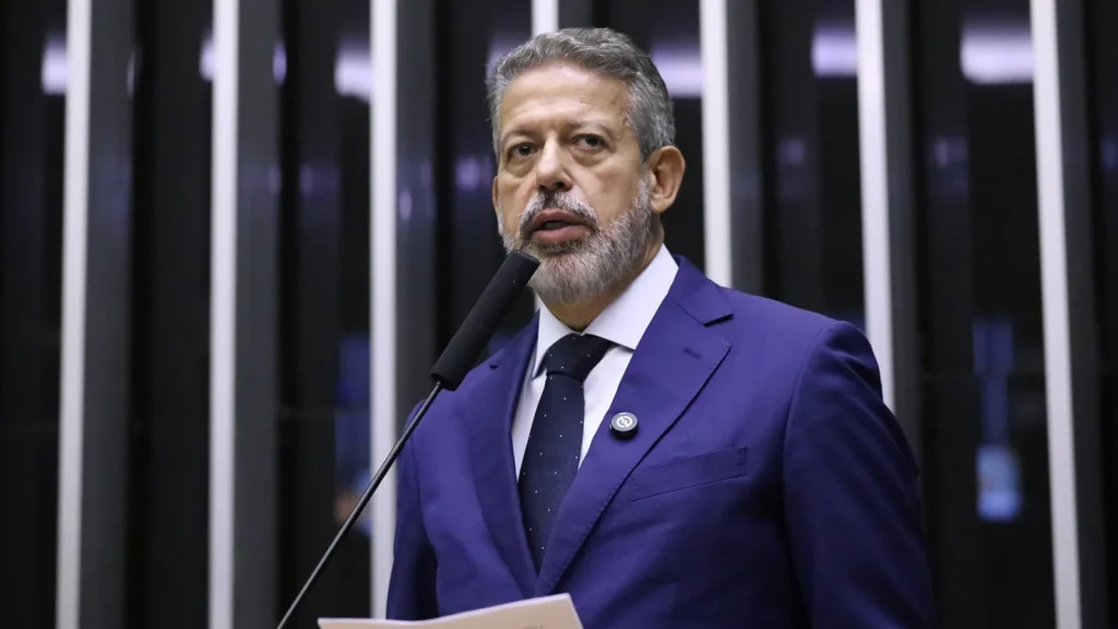 Articulações em Alagoas: Lira avalia candidatura própria do PP diante da indefinição de JHC