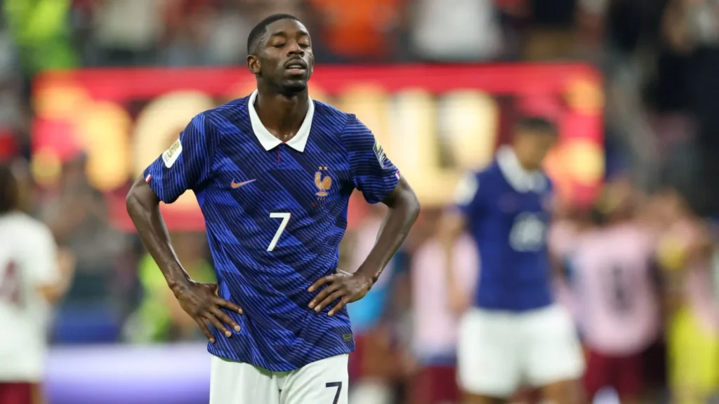 França Apaga e Esbarra em Coletivo da Espanha na Copa do Mundo